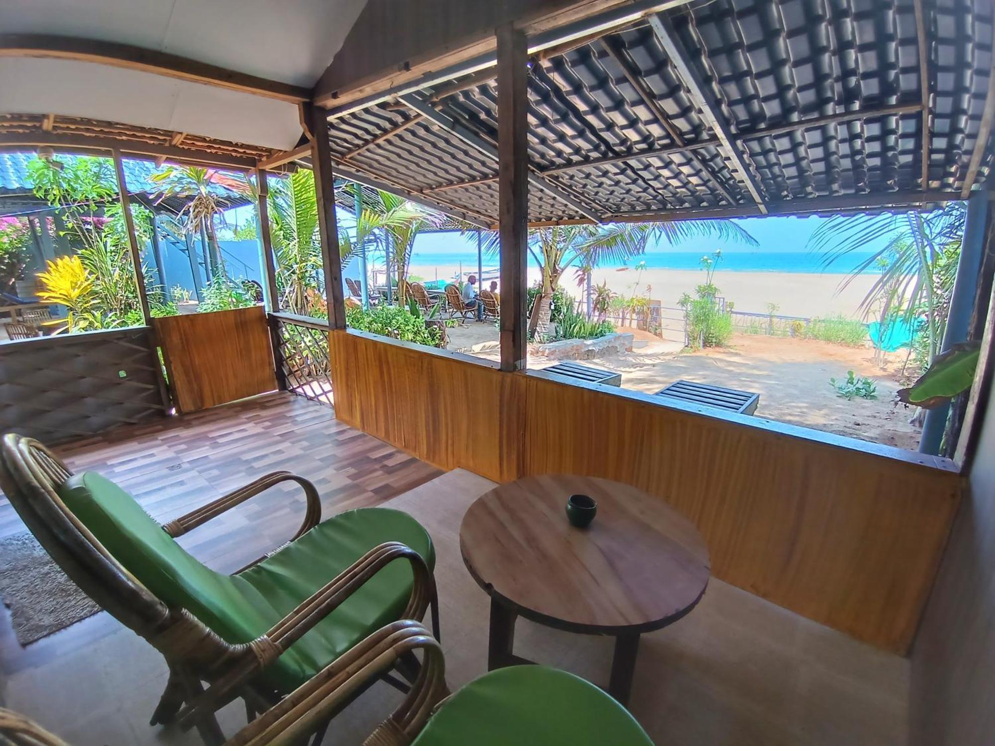 Hotel Monsoon à Agonda Extérieur photo